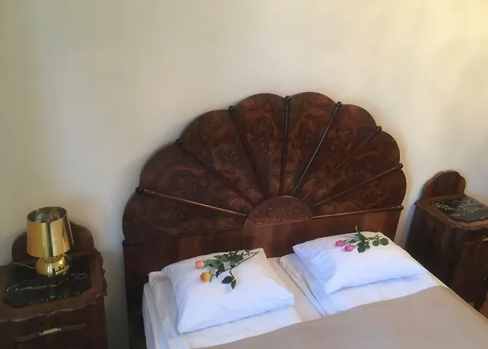 Decameron Apartments
